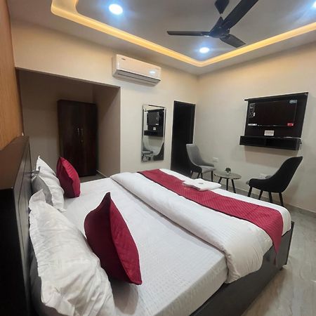 Hotel Royal A Ludhiana Eksteriør billede